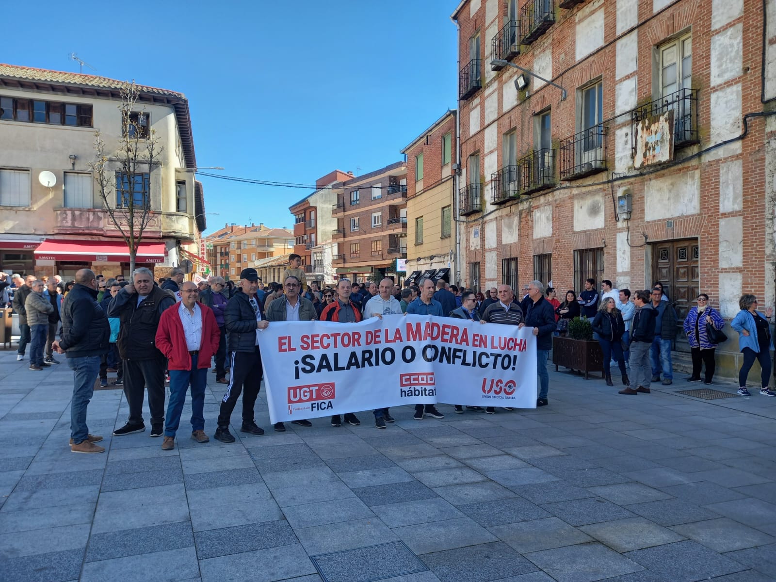 Los trabajadores del sector de la madera de Valladolid reivindican un salario digno